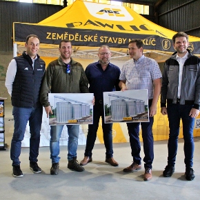 Celebration on the expanded post-harvest line in Morice
